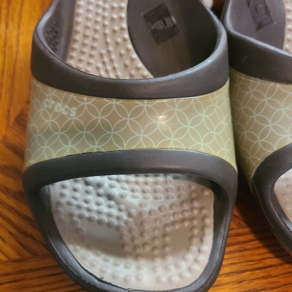 CROCS Sassari Wedge Sandals Green Brown Strap Slip On Comfort Women Size 8 - Picture 5 of 6